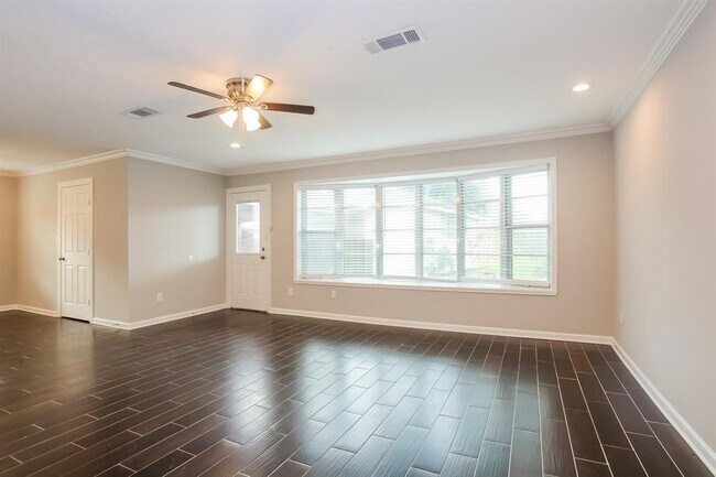 Foto del edificio - 5950 Beaudry Dr
