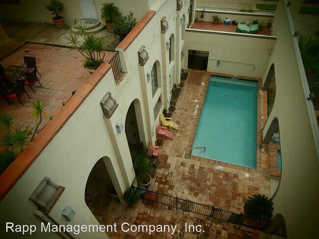 Foto del edificio - 621 Moody Ave
