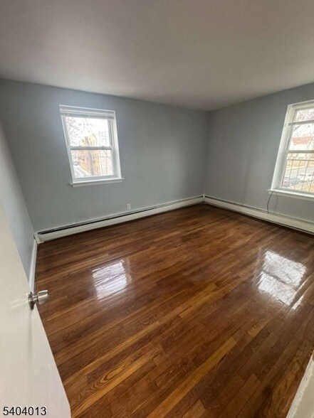 Foto del edificio - 711 Plainfield Ave