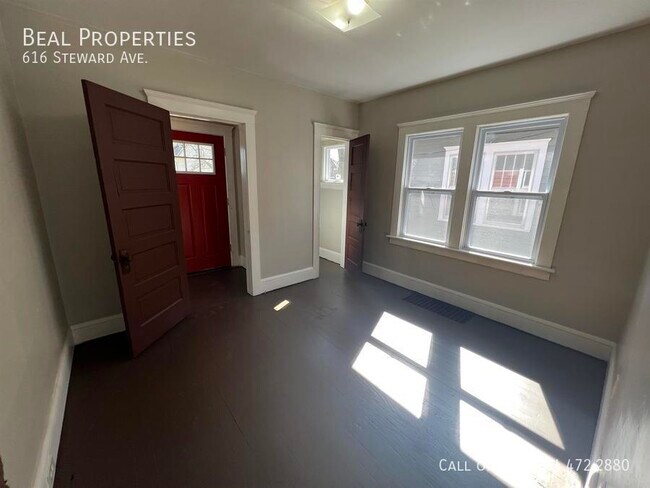 Building Photo - 616 Steward Ave