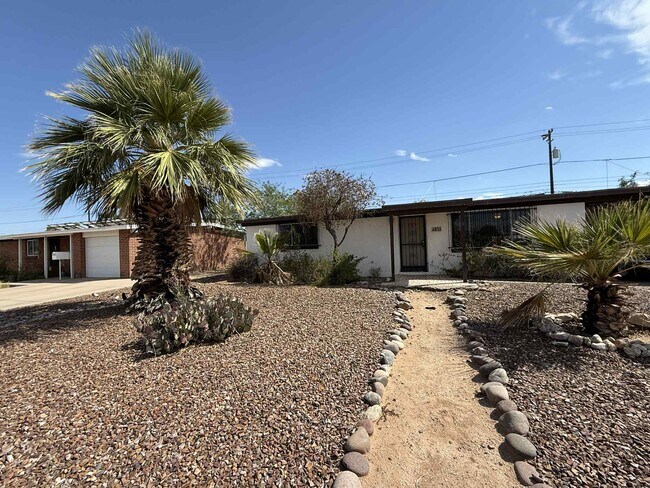 Photo - 4832 E 24th St House