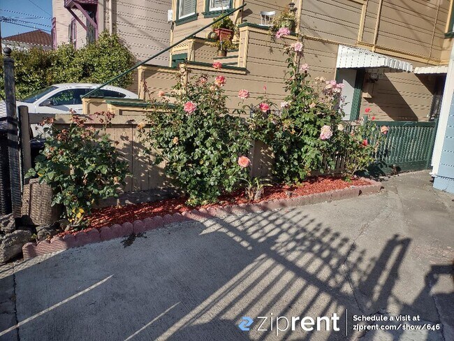 Building Photo - 1324 Campbell St
