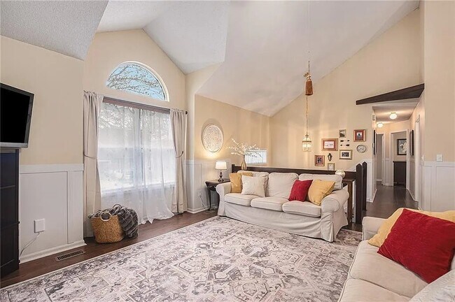 Foto del edificio - 18443 W 160th Terrace