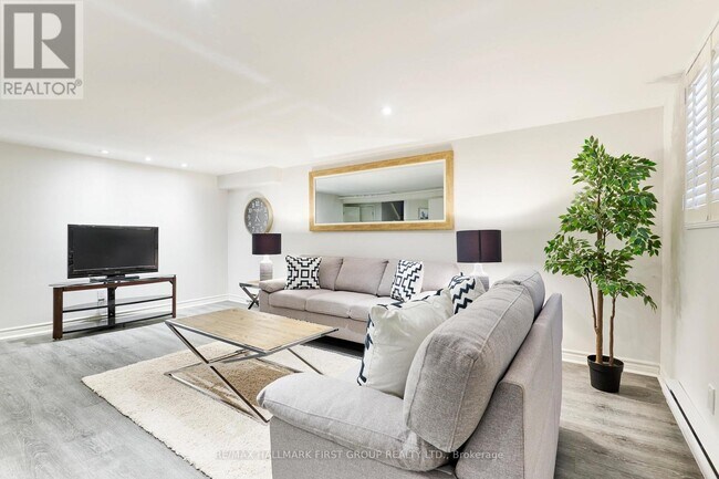 Photo du bâtiment - 207 Bayview Heights Dr