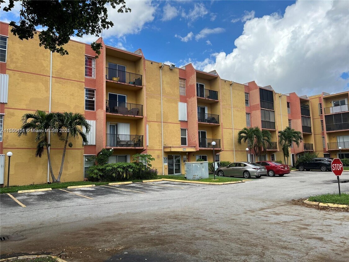Primary Photo - 4803 NW 7th St