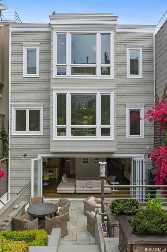 Foto principal - 2765 Union St