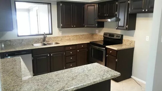 Foto del edificio - 901 S Eli Dr