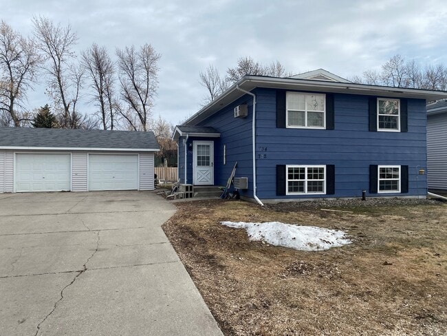 Building Photo - 732 Great Plains Ct