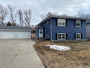 Building Photo - 732 Great Plains Ct