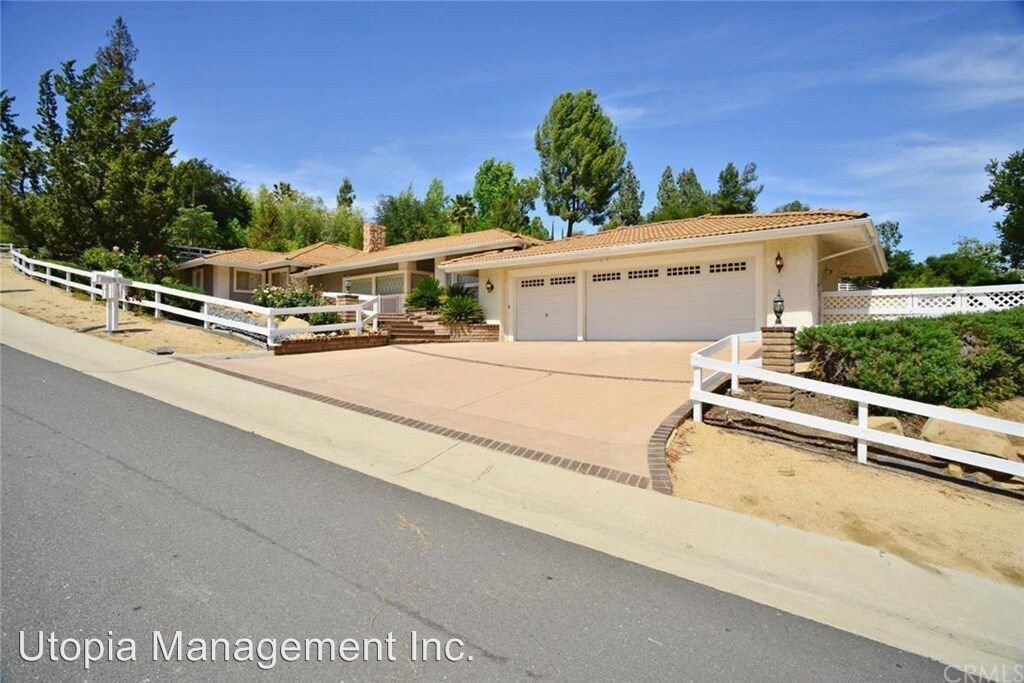 Primary Photo - 4 br, 2.5 bath House - 95 Buckskin Road