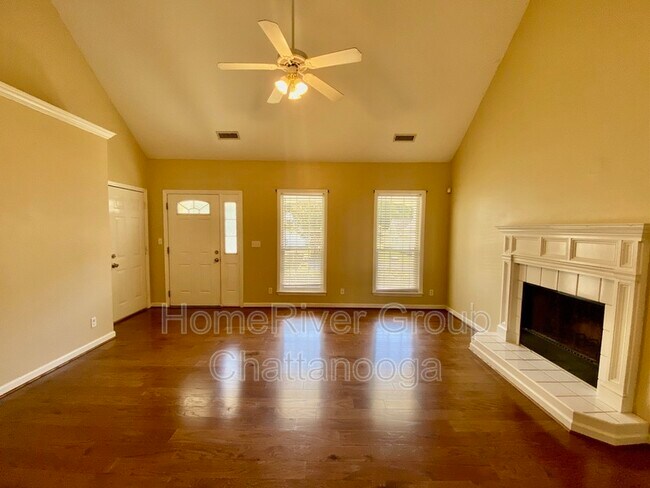 Building Photo - 233 Brently Woods Dr