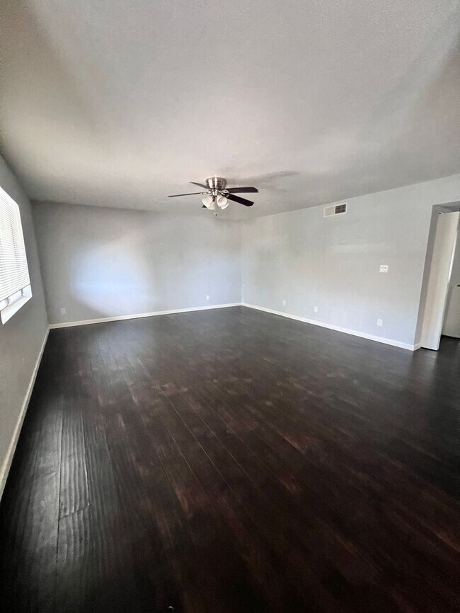 Foto del edificio - 1249 N Granite Reef Rd