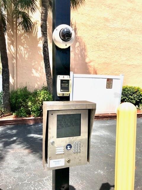 Foto del edificio - 8911 Blind Pass Rd