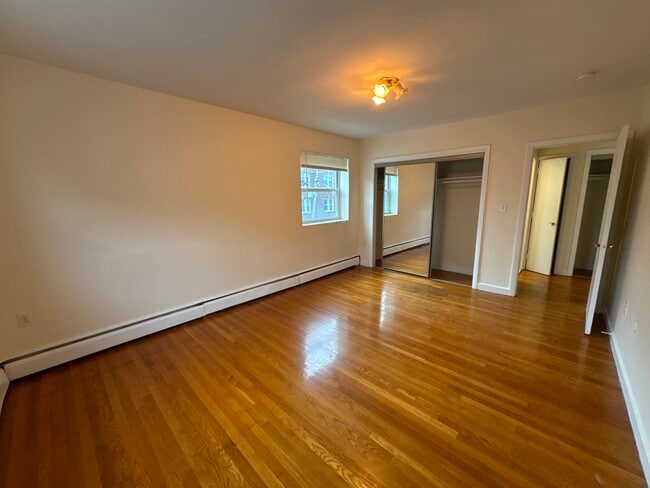 Building Photo - 40 Gardner St