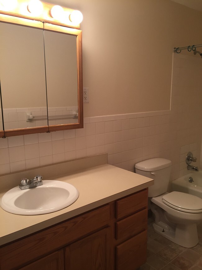 Omega Estates Apartments Branford, CT