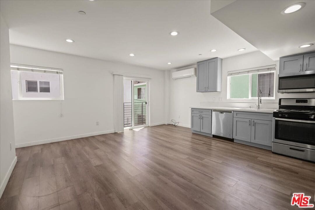Foto principal - 1885 W 20th St