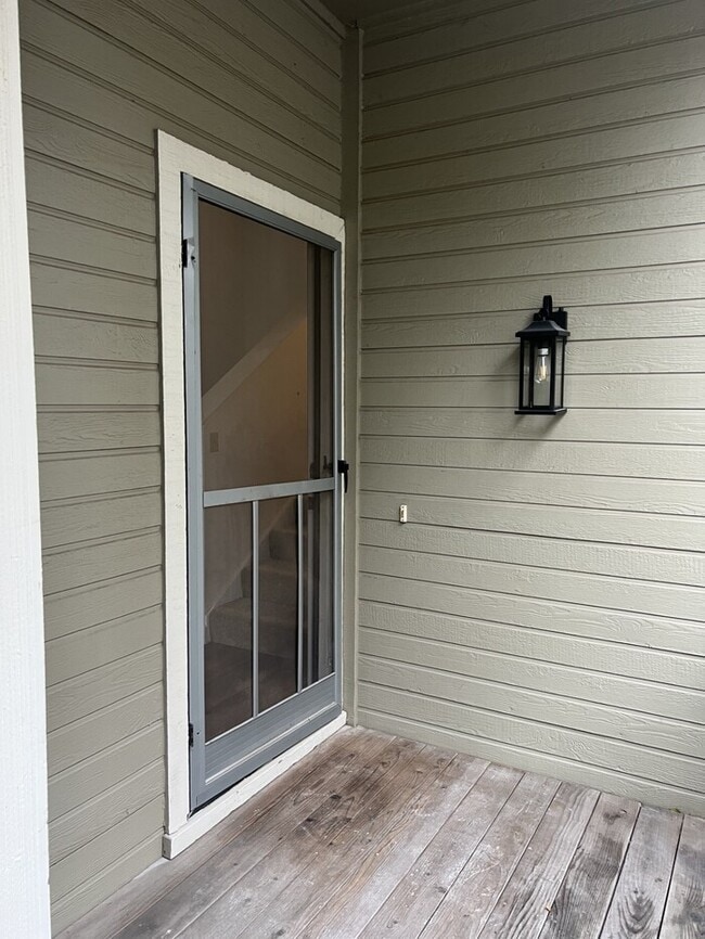 Foto del edificio - 235 Live Oak Cir