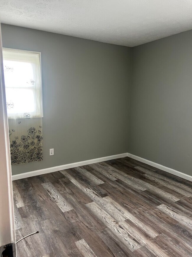 Foto del edificio - Beautiful Home 4 bedroom 3 bath
