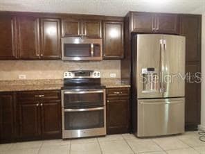 Foto del edificio - 9105 Tudor Dr