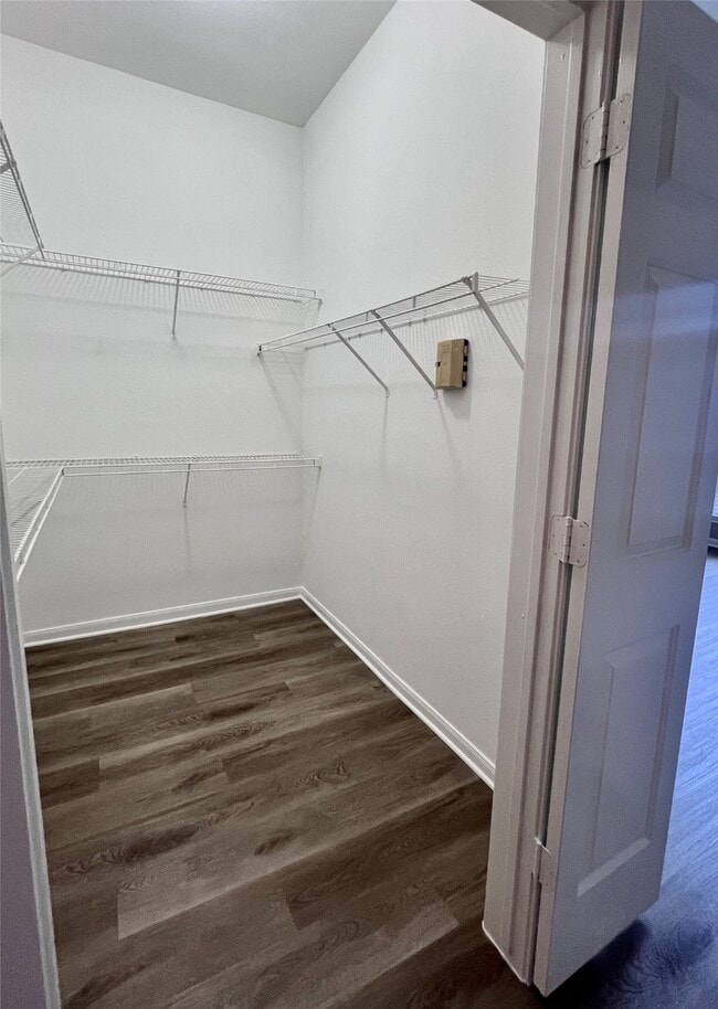 Foto del edificio - 5353 Memorial Dr