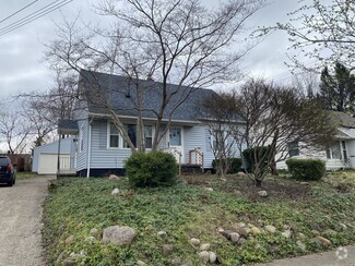 Building Photo - 908 Kennebec Ave