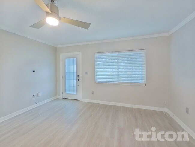 Foto del edificio - 2317 13th Ave SW