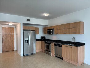 Building Photo - 350 S Miami Ave