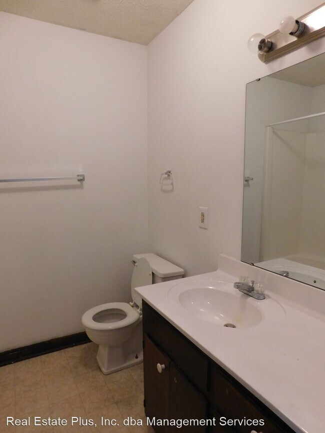 Building Photo - 2 br, 1 bath House - 1524 College Way