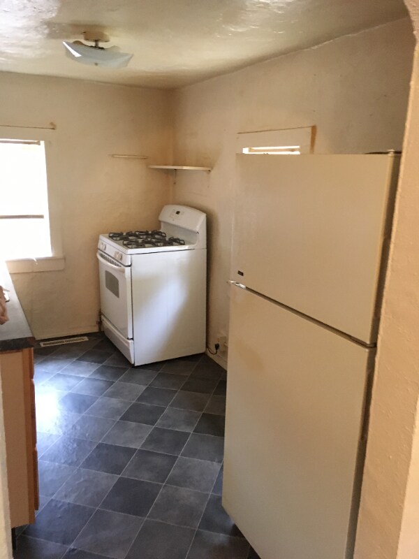 400 Macon Ave Unit 5, Cañon City, CO 81212 Room for Rent in Cañon City, CO
