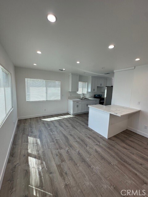 Foto del edificio - 8253 Morse Ave