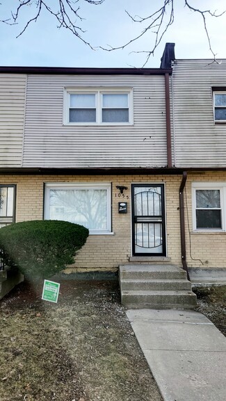Building Photo - 1055 W 87th St