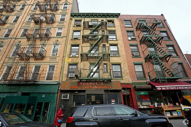 Building Photo - 104 Bayard St