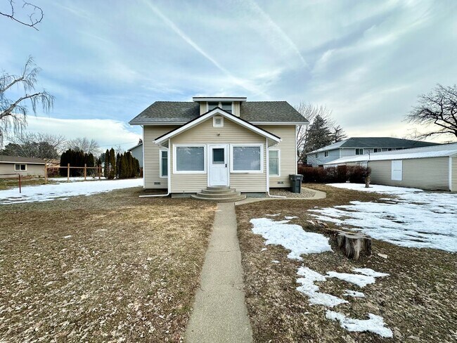 Foto del edificio - 610 S Pine St