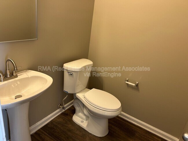 Foto del edificio - 1735 Carrington Dr