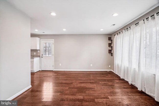 Foto del edificio - 3720 Harmon Ave