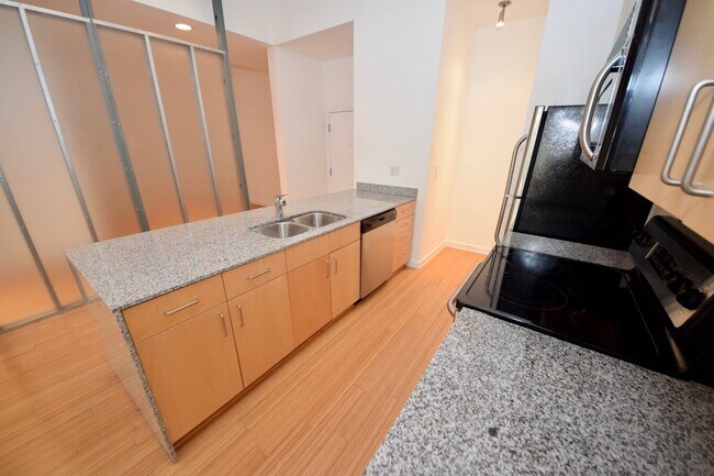 Foto del edificio - 1 bed, 1 bath condo in Cooper Young
