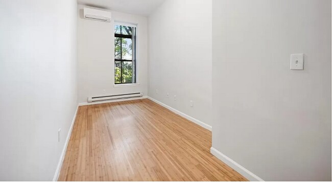 Foto del edificio - 75 W 126th St