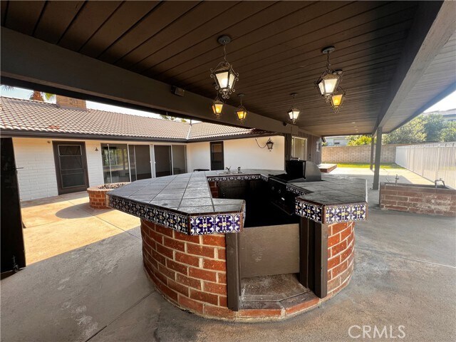 Building Photo - 323 W Palm Dr