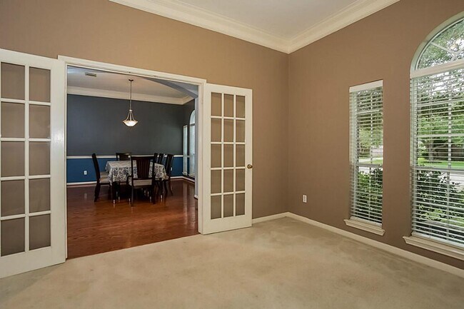 Building Photo - 6105 Jordan Dr