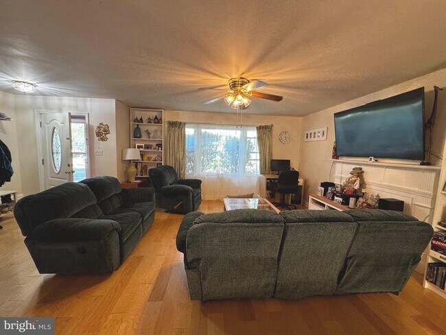 Foto del edificio - 3300 N Harrison St