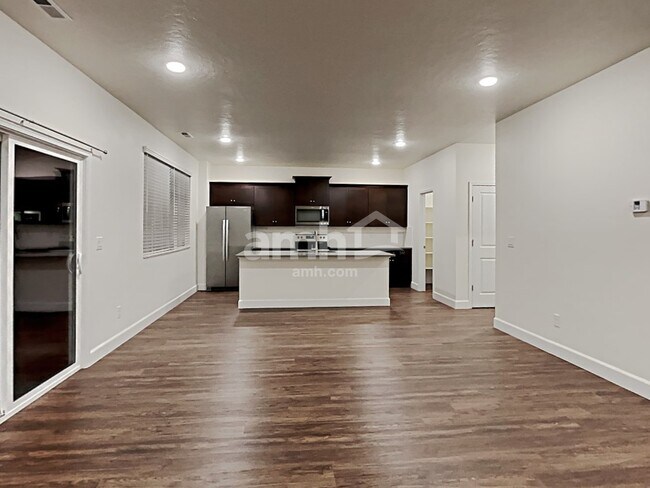 Building Photo - 9486 W Chino St