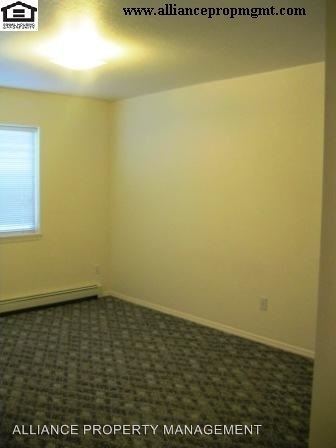 Building Photo - 701 Mantle Dr