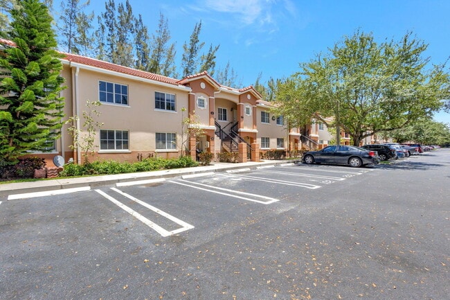 Foto del edificio - 3730 N Jog Rd