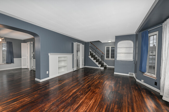Building Photo - 1545 Bunts Rd