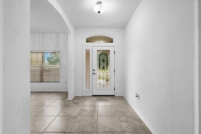 Building Photo - 8121b Bird Whistle Ln