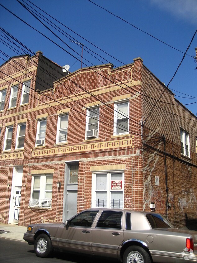 Foto del edificio - 5503 103rd St