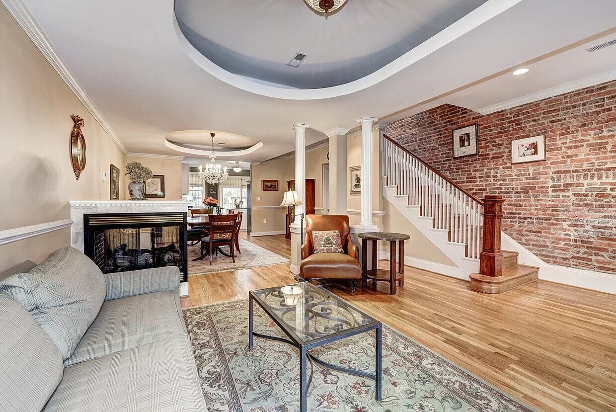 Primary Photo - 1535 Upshur St NW