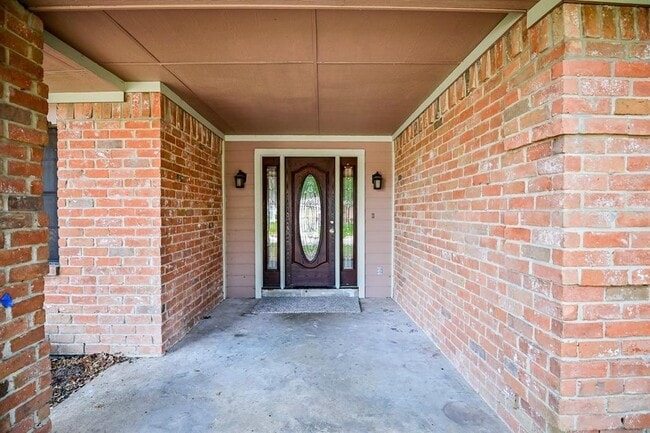 Building Photo - 11622 1 Token Dr