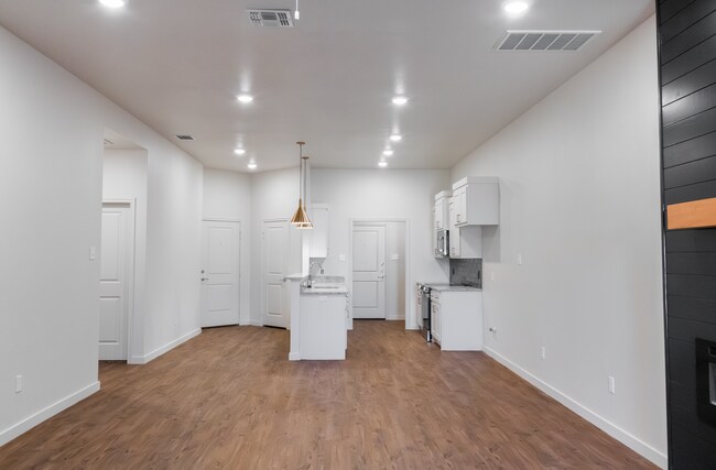 Building Photo - 4006 Trenton Ave