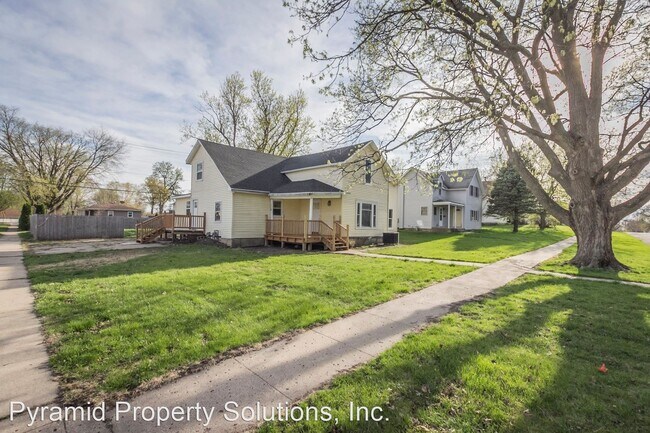 Building Photo - 3 br, 2 bath House - 704 West 5th St